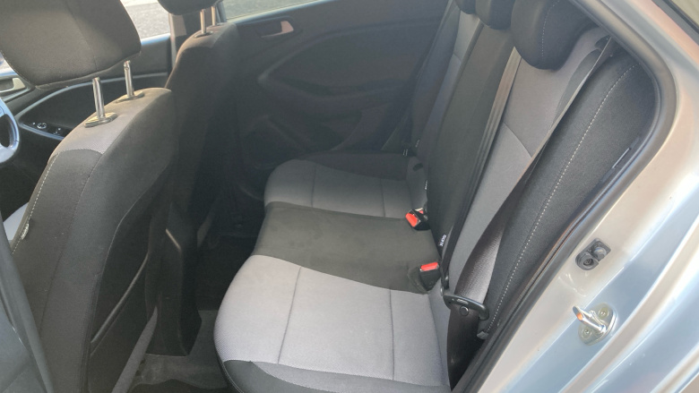 Hyundai i20 1.2 Premium Nav 5dr Petrol Hatchback